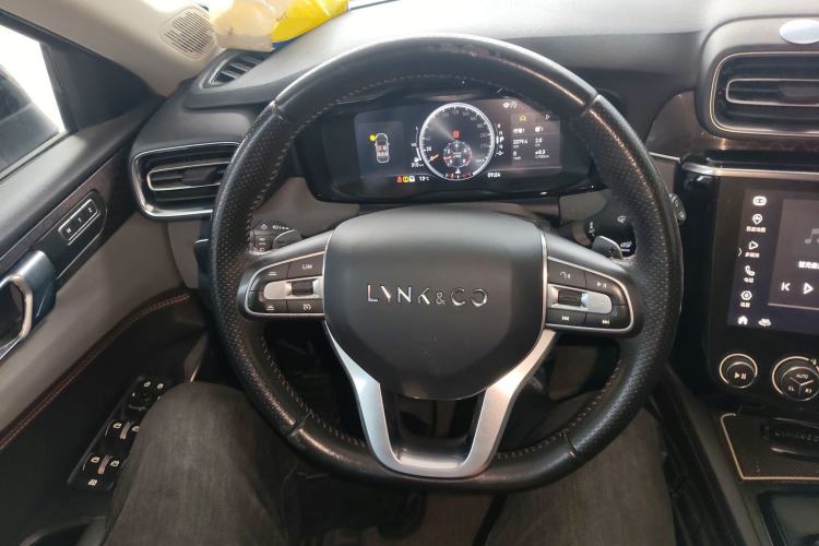 Used Lynk & Co 02 2018 2.0T DCT 4x4 Sport Pro Edition China V Standard Steering Wheel