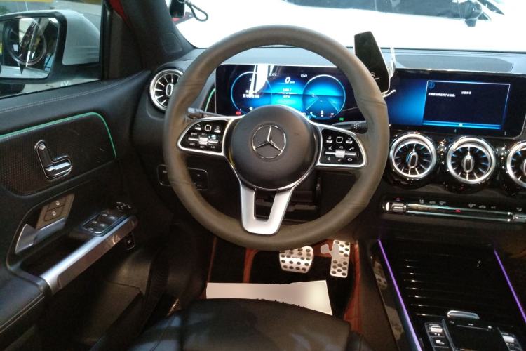 Used Mercedes-Benz GLB 2020 Updated GLB 200 Dynamic Edition Steering Wheel