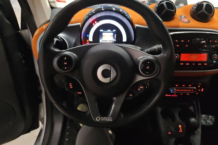 Used smart fortwo 2015 1.0L 52 kW Hardtop Passion Edition