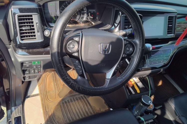 Used Honda Elysion 2019 2.0L Hybrid Luxury Edition
