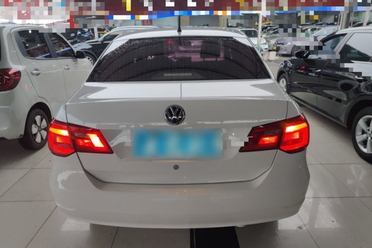 Used Volkswagen Jetta 2015 1.6L Manual Fashion Edition