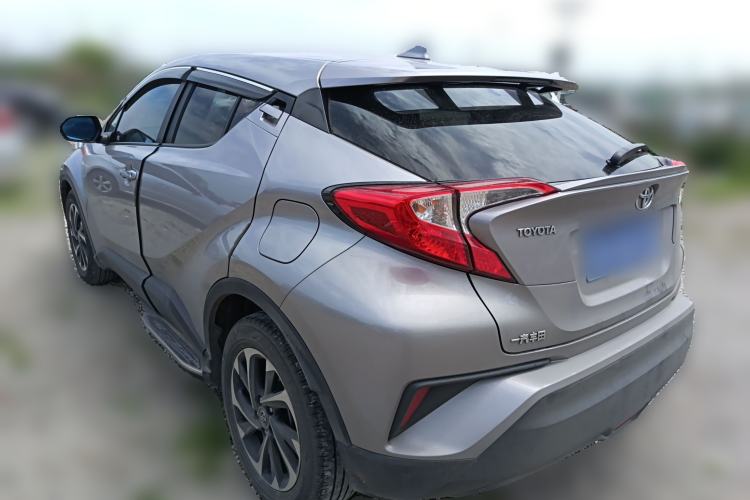 Used Toyota IZOA 2018 2.0L Yichi Version China VI Standard