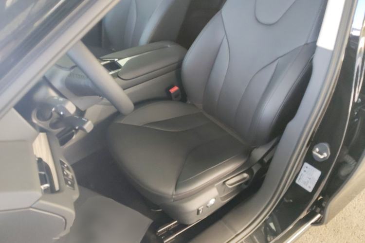 Used Hongqi E-QM5 2024 610 km PLUS
