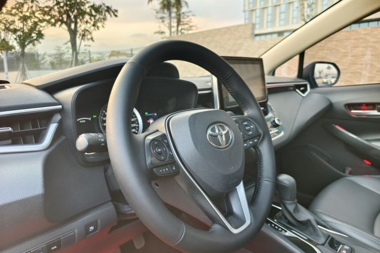 Used Toyota Corolla 2021 Dual-Motor 1.8L E-CVT Elite Edition