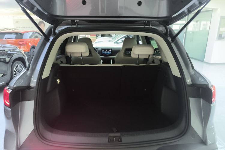 Used BYD Yuan UP 2024 401 km Active Version Trunk