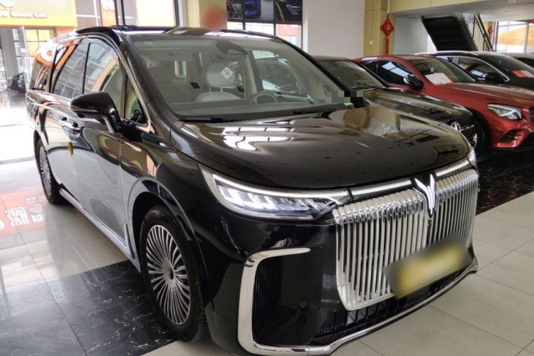 Used VOYAH Dream 2025 PHEV Four-Wheel Drive Prestige Kunpeng Edition
