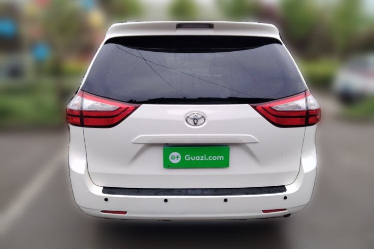 Used Toyota SIENNA  Rear
