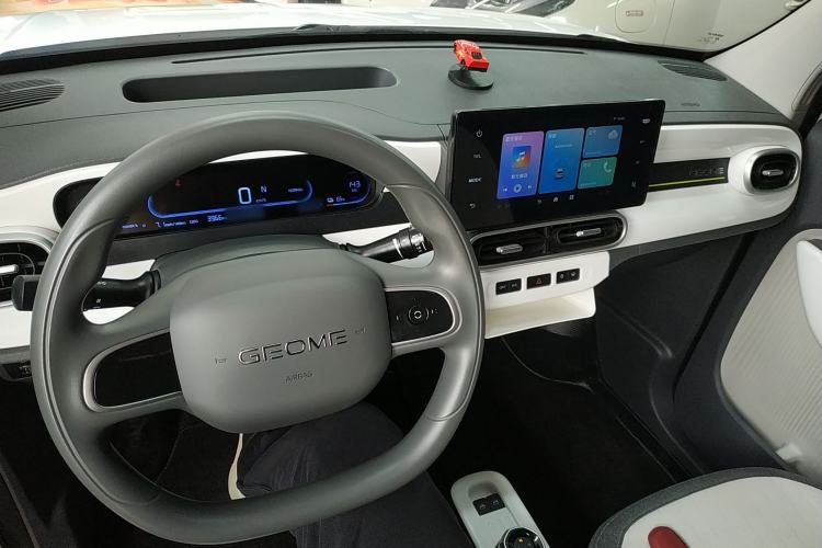 Used Geely Galaxy Panda 2025 210 km – Yuanqi Bear Center Console