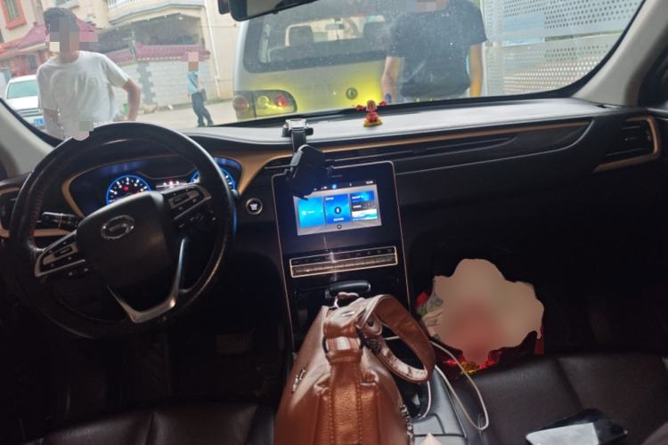 Used GAC Trumpchi GS5 2019 270T Automatic Elite Edition Center Console