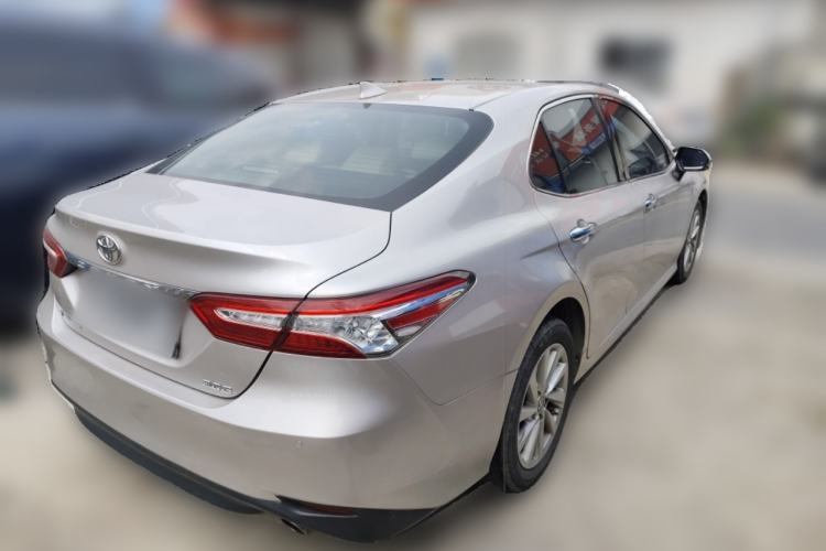 Used Toyota Camry 2021 2.0G Luxury Edition
