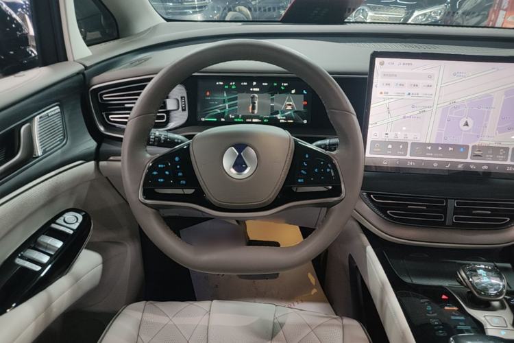 Used Denza D9 2022 DM-i 970 Four-Wheel Drive Prestige Model
