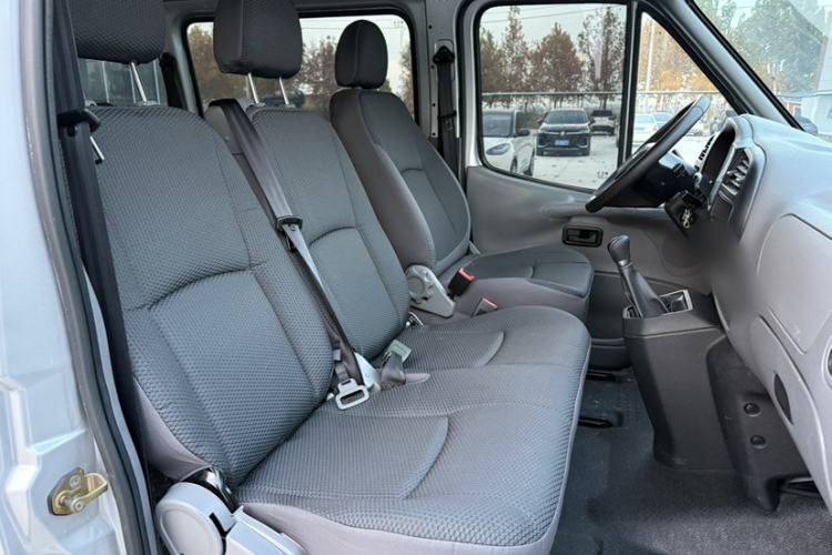 Used JMC Transit 2017 2.8T Commercial Version Short Wheelbase Mid-Roof 6/7/8-Seater JX493
