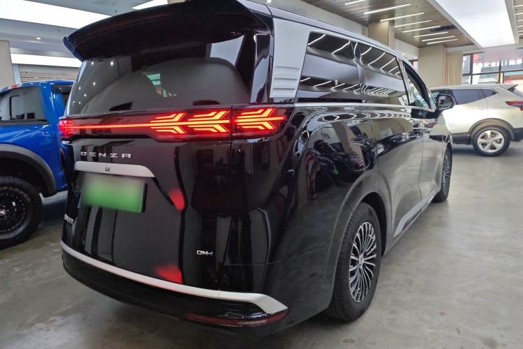 Used Denza D9 2024 DM-i 970 Luxury Model