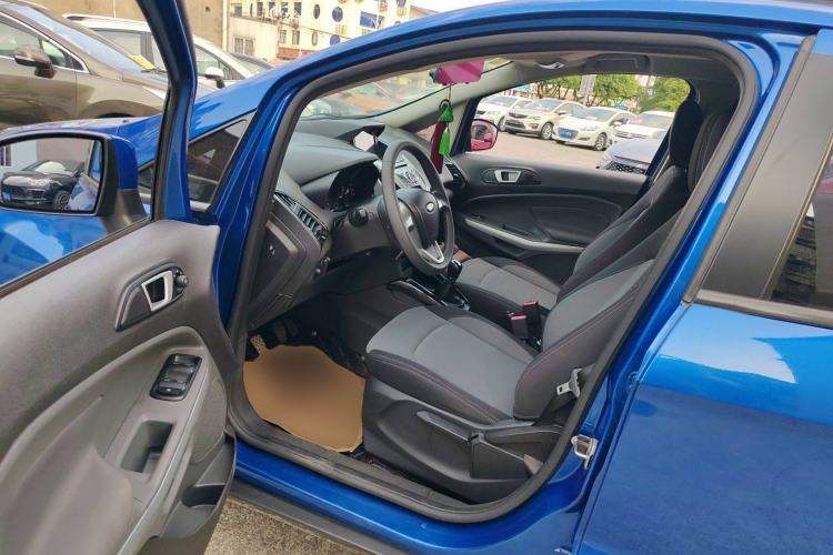 Used Ford EcoSport 2013 1.5L Manual Fashion Model