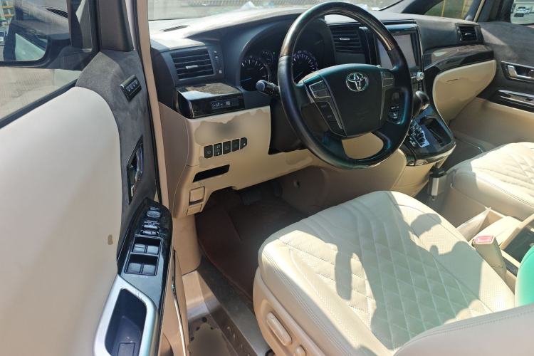 Used Toyota Alphard 2012 3.5L Luxury Edition
