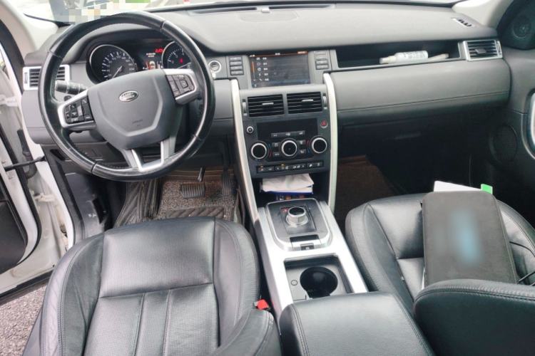 Used Land Rover Discovery Sport 2016 2.0T SE Interior 2