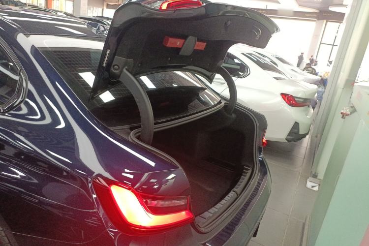 Used BMW 3 Series 2025 330Li M Sport Shadowline Package
