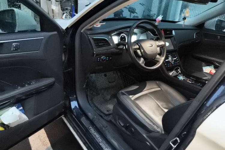 Used Ford Taurus 2017 EcoBoost 245 Luxury Model