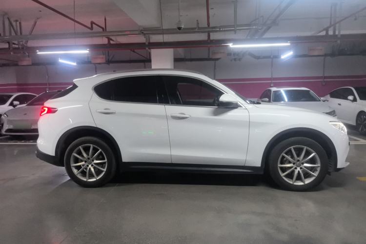 Used Alfa Romeo Stelvio 2017 2.0T 280HP Luxury Edition