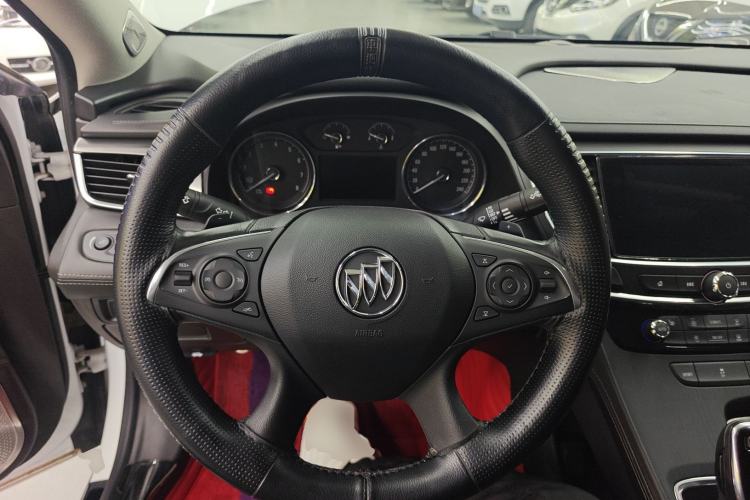 Used Buick LaCrosse 2019 28T Luxury Version Steering Wheel