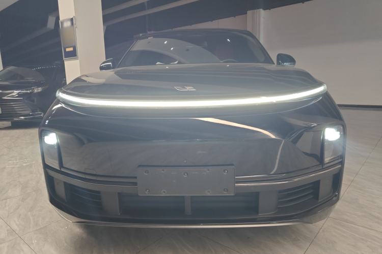 Used Li Auto L8 2023 Pro Model
