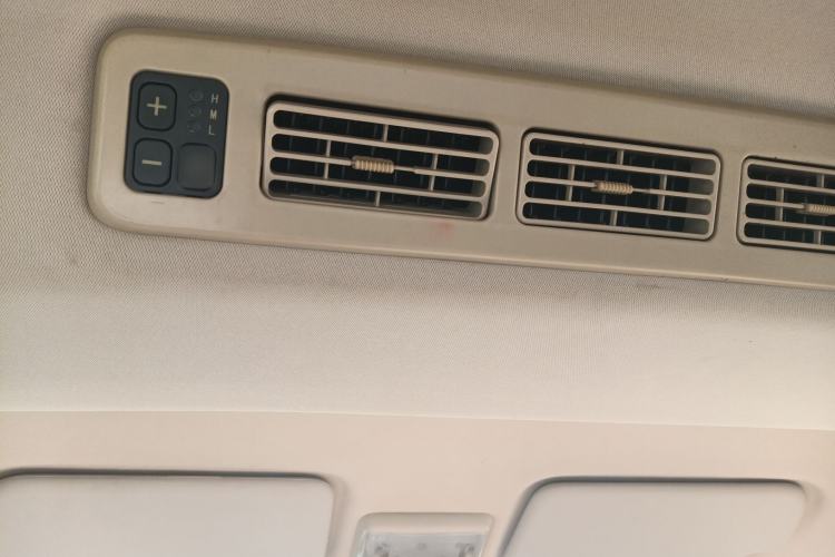 Used Dongfeng Fengon 330 
