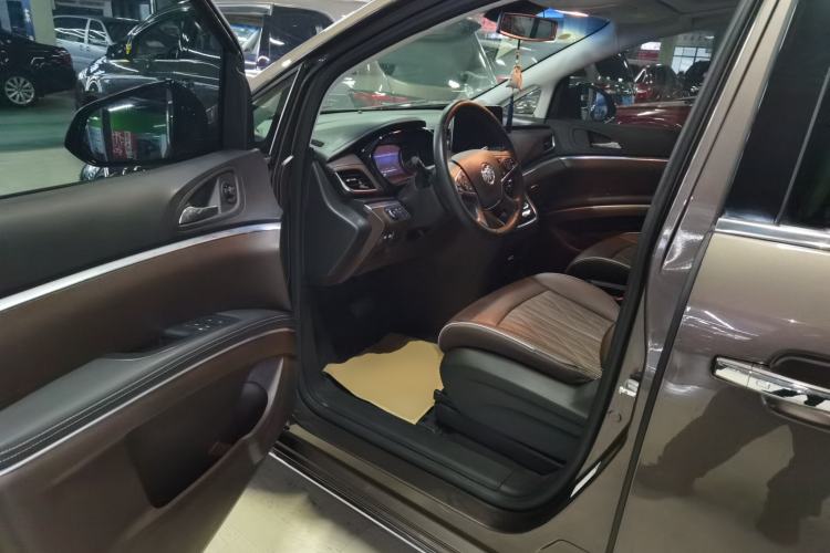 Used Buick GL8 2023 Land Executive Class 652T Luxury Model