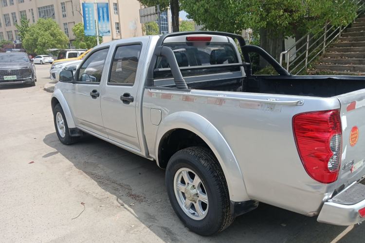 Used Great Wall Wingle 5 2017 2.4L European Version Gasoline Two-Wheel Drive Entry-Level Big Double Cab 4G69S4N
