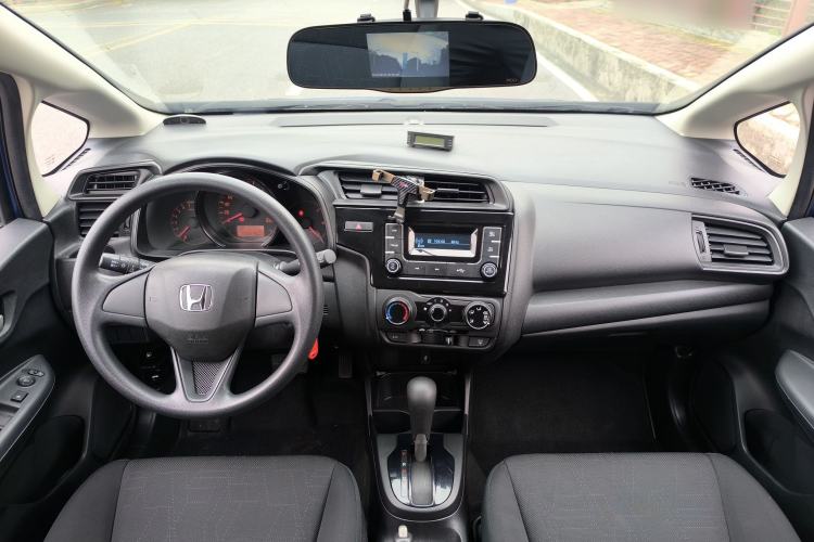 Used Honda Fit 2018 1.5L CVT Comfort Version Interior 5