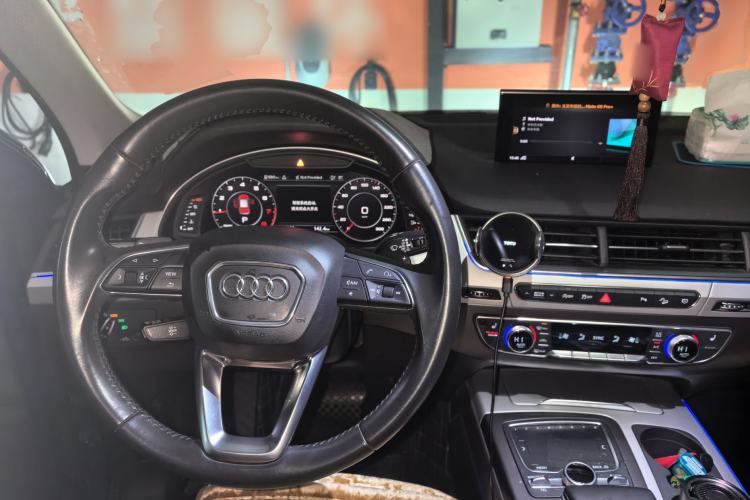 Used Audi Q7 2016 40 TFSI Comfort Model
