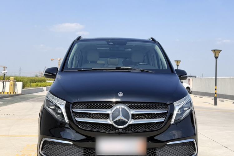 Used Mercedes-Benz V-Class 2020 V 260 Prestige Edition Exterior 4