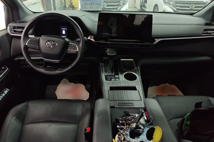 Used Toyota SIENNA 2024 2.5L Hybrid Four-Wheel Drive Prestige Edition