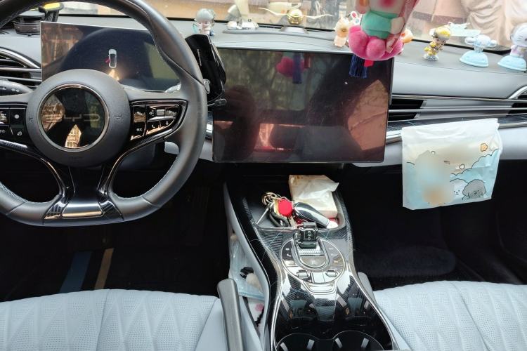 Used BYD Seal 2022 550 km Standard Range Rear-Wheel Drive Elite Version Center Console