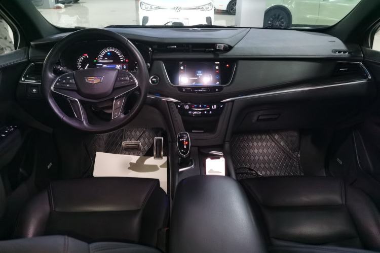 Used Cadillac XT5 2018 28E Four-Wheel Drive Tech Version Center Console