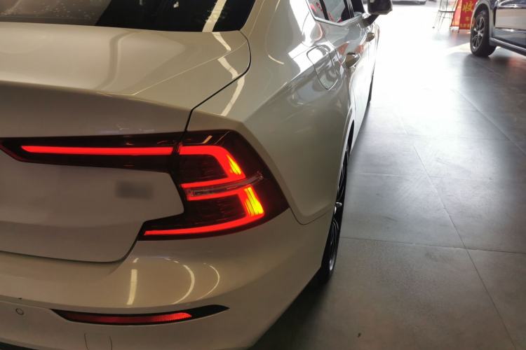 Used Volvo S60 2020 T4 Zhiyi Luxury Edition