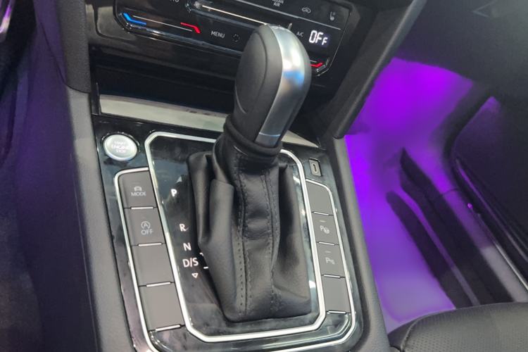 Used Volkswagen FAW-Volkswagen CC 2024 380TSI Striking Edition Gear Lever