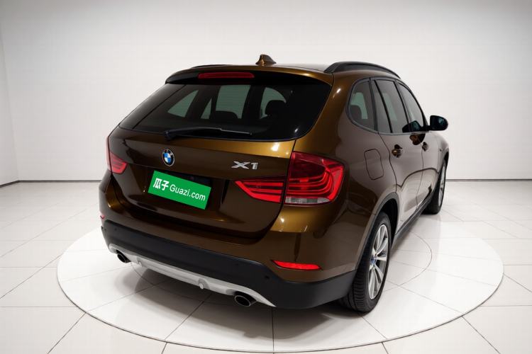 Used BMW X1 2010 sDrive18i Luxury Model Rear Right 45 Deg