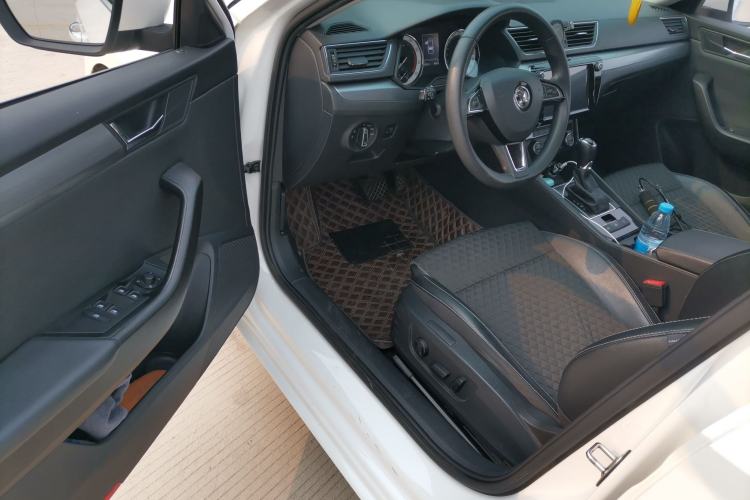 Used Skoda Superb 2018 TSI280 DSG Comfort Edition China V Standard Driver Seat