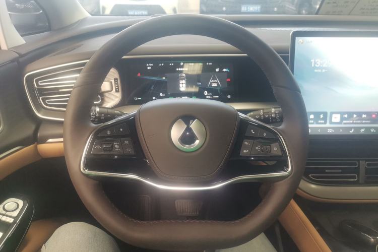 Used Denza D9 2024 DM-i 980 Four-Wheel Drive Prestige Model
