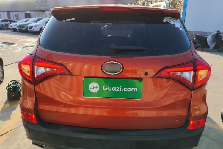 Used BYD Song 2016 1.5TI Manual Luxury Model
