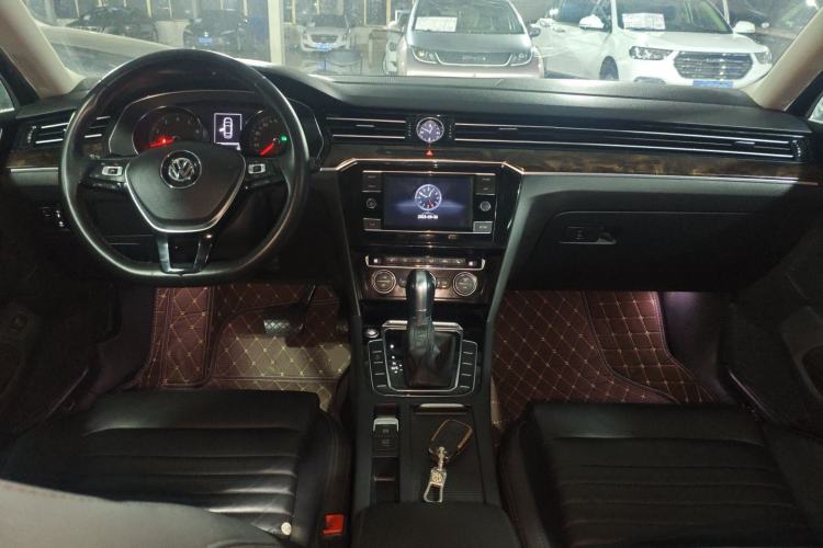 Used Volkswagen Magotan 2018 Facelift 330TSI DSG Luxury Model
