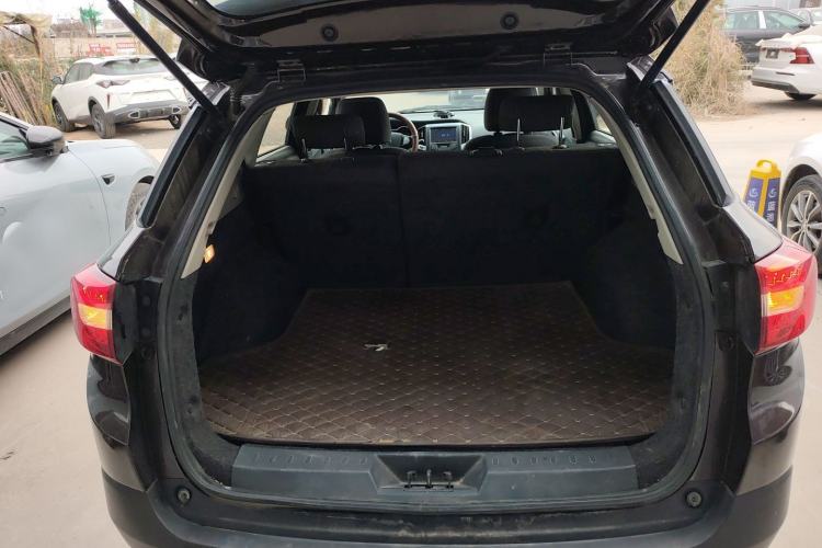 Used Dongfeng Aeolus AX3 2016 1.5L Manual ZhiKu Model
