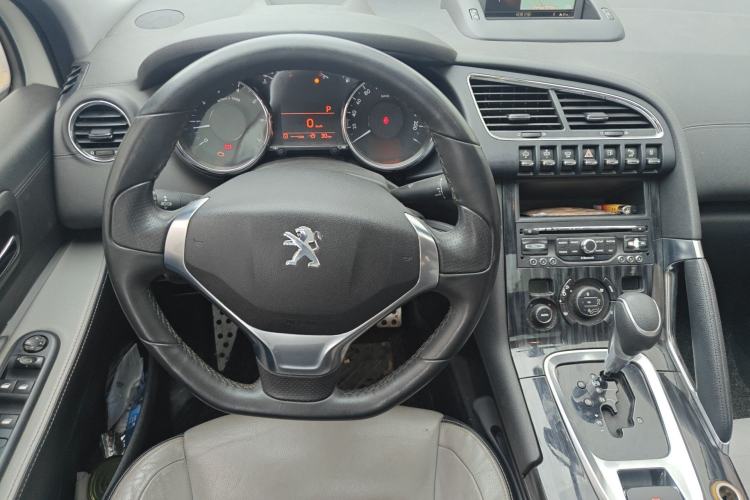 Used Peugeot 3008 2013 1.6THP Roland Garros Edition Steering Wheel