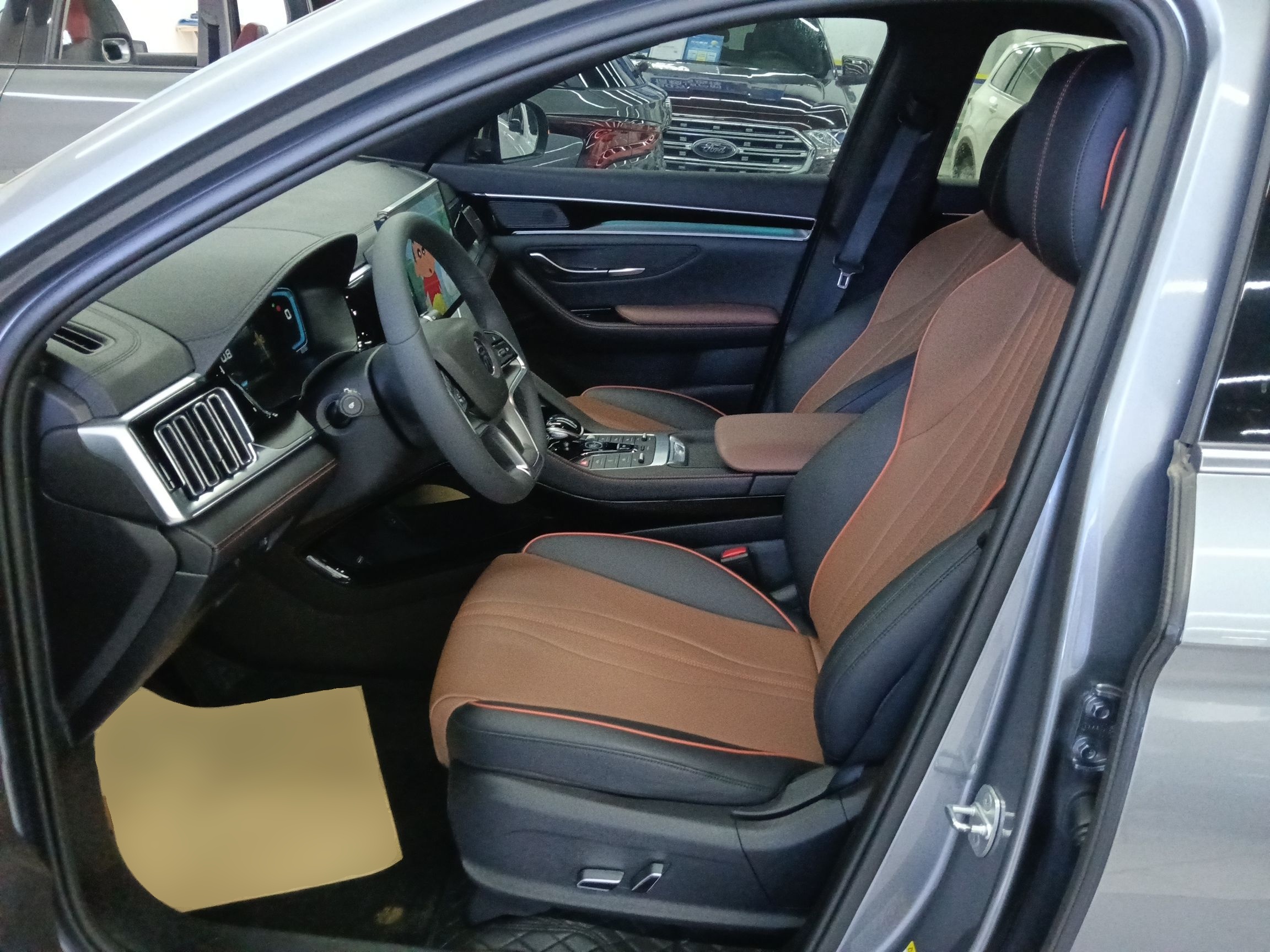 المقاعد الأمامية داخل السيارة