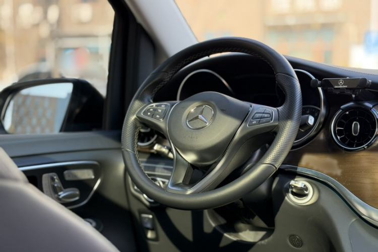 Used Mercedes-Benz V-Class 2022 V 260 Prestige Edition
