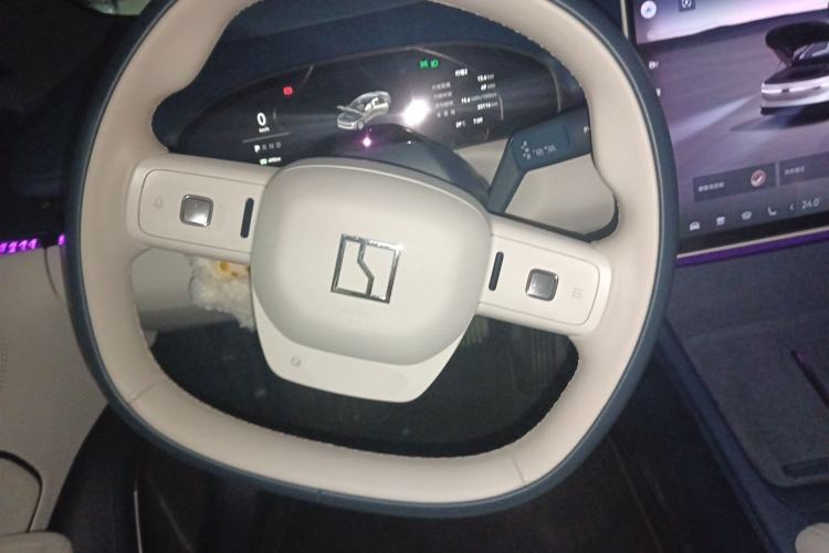 Used Zeekr 007 2024 Rear-Drive Intelligent Driving Version 75 kWh Steering Wheel