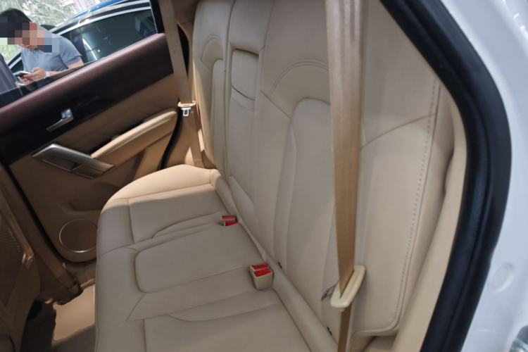 Used Haval H2 2016 Red-Label 1.5T Automatic Two-Wheel Drive Luxury Model Left Rear Seat