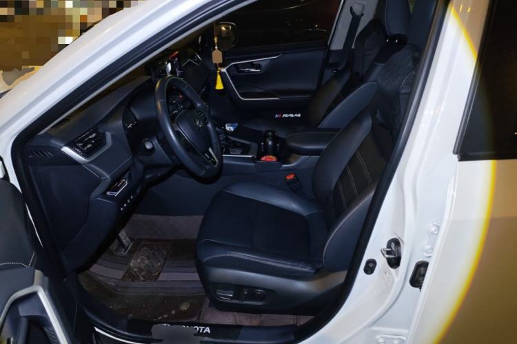 Used Toyota RAV4 2023 2.0L CVT Two-Wheel Drive Fashion Plus Edition
