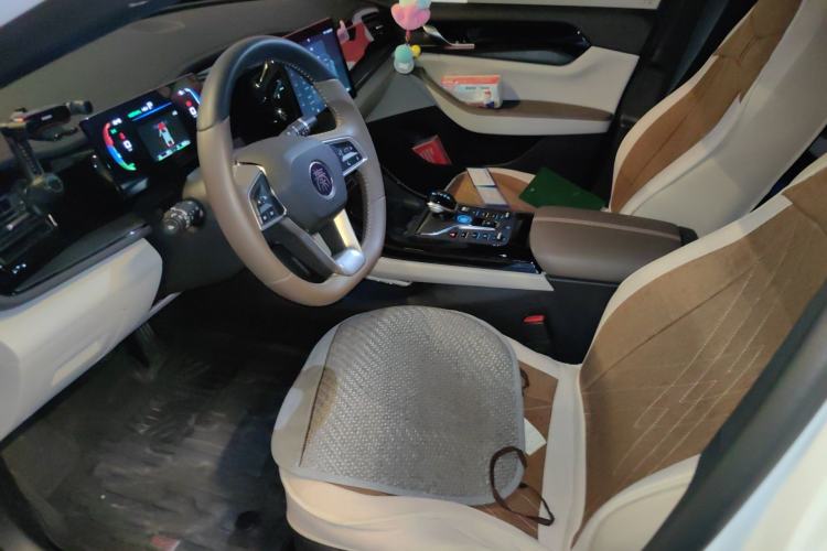 Used BYD Qin PLUS 2024 HONOR Edition DM-i 55KM Leading Model Driver Seat