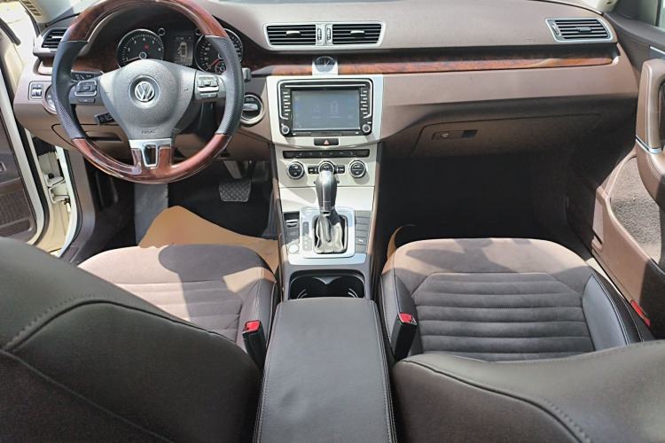 Used Volkswagen Magotan 2012 Travel Edition 2.0 TSI Comfort Version